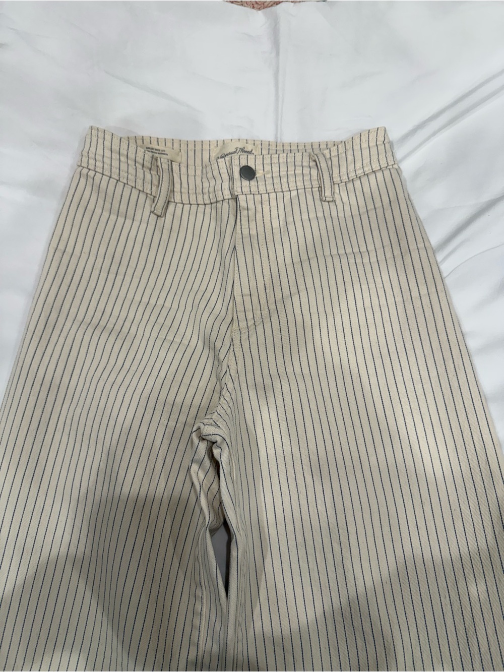 Universal Thread Pin-Striped Wide-Leg Jeans - Picture 2 of 4